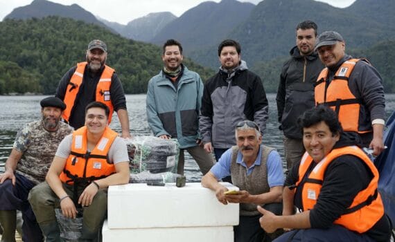Siembra de ostras y ostiones apuesta por diversificar producción de acuicultores en Puerto Raúl Marín Balmaceda