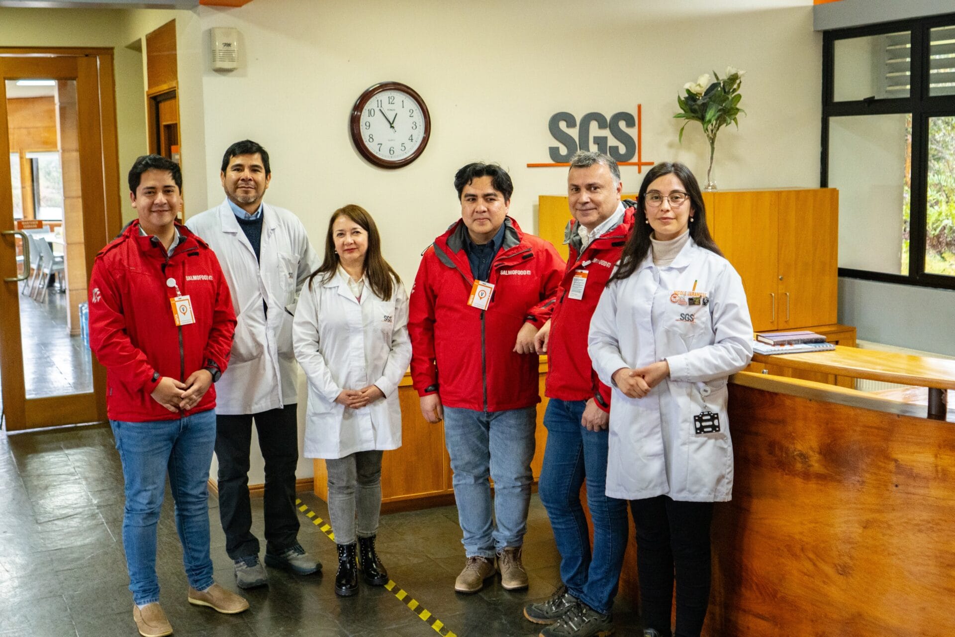 Profesionales de Vitapro Chile y SGS Chile desarrollan valioso trabajo conjunto.