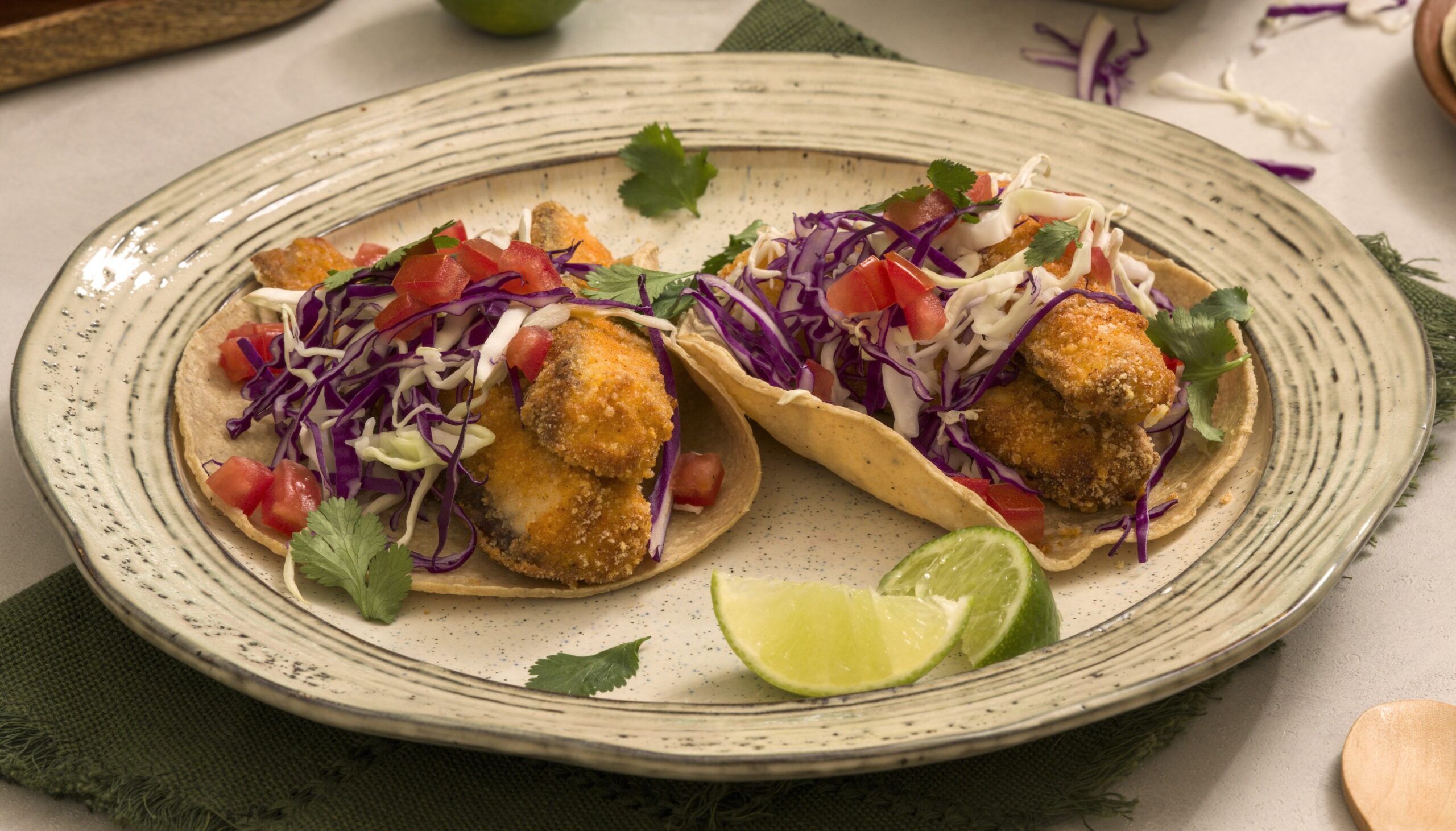 Tacos de huachinango estilo Baja California.
